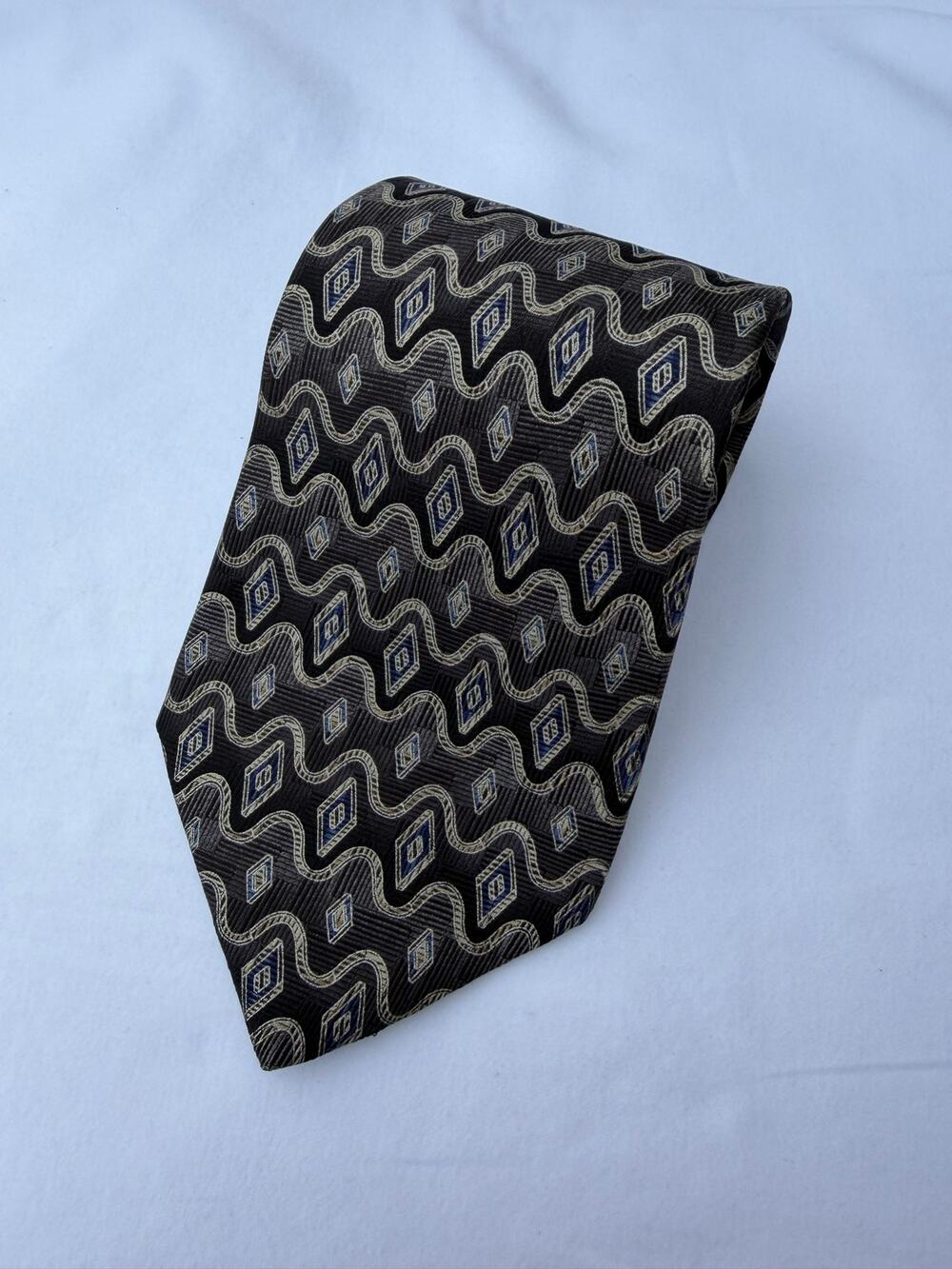 Vintage Roundtree & Yorke Charcoal Gray Geometric Tie 100% Silk Men’s Necktie